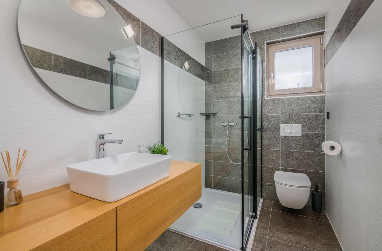 Villa Njivice Apartment Ema Εξωτερικό φωτογραφία